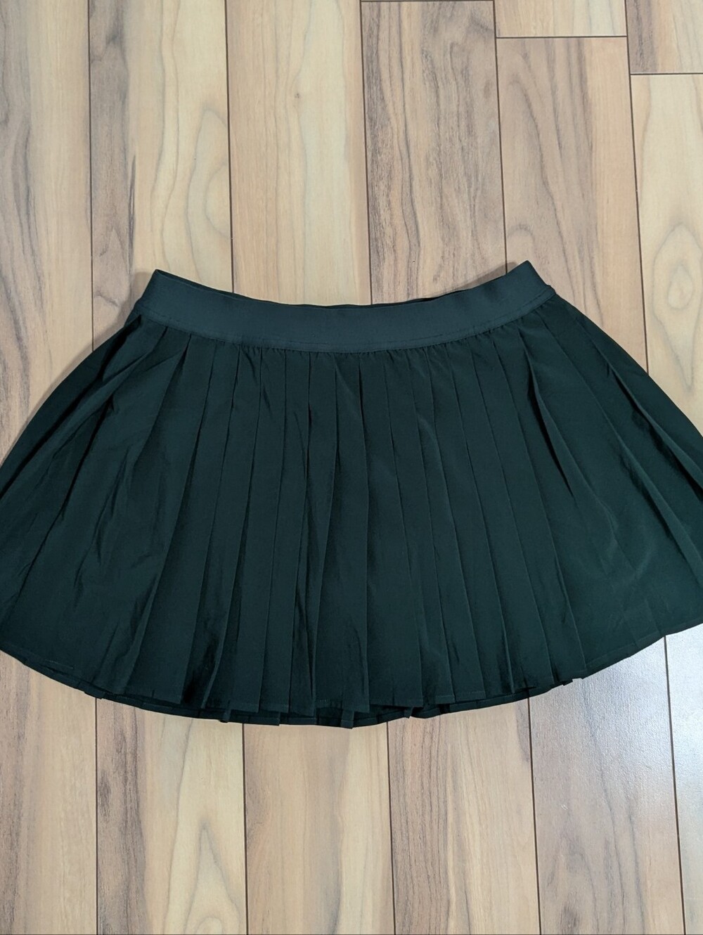 EUC! Lululemon High Rise Pleated Tennis Skirt In Dark Green Size 8